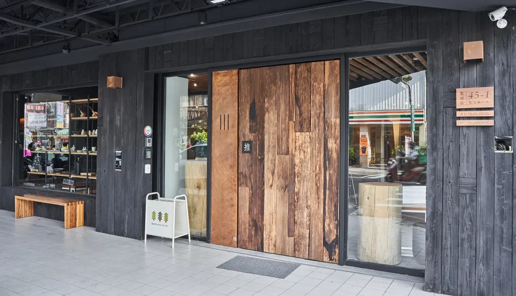 燒衫-南屯店門市大門